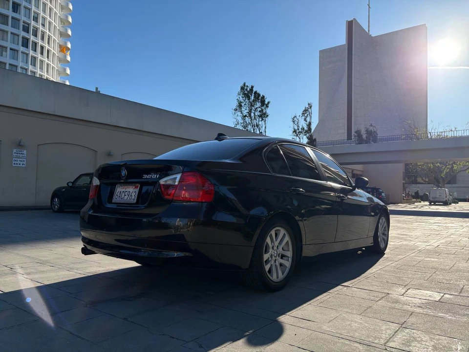 2007 BMW E90 3 Series Sedan - Image 6 of 15