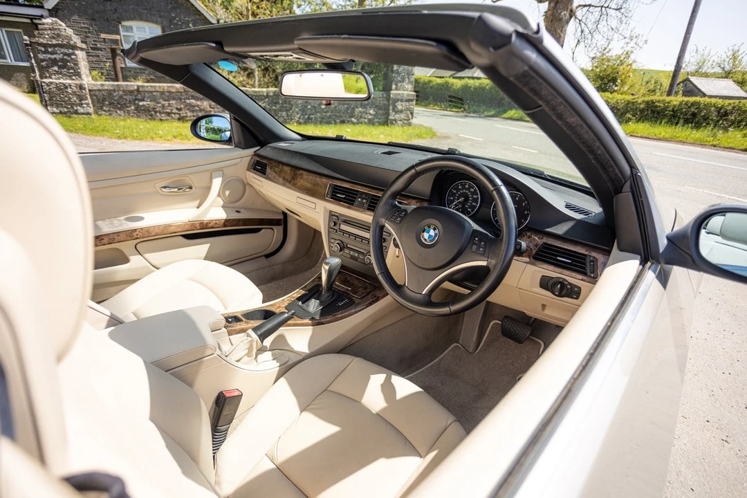 2007 BMW E93 3 Series Convertible - Image 24 of 30
