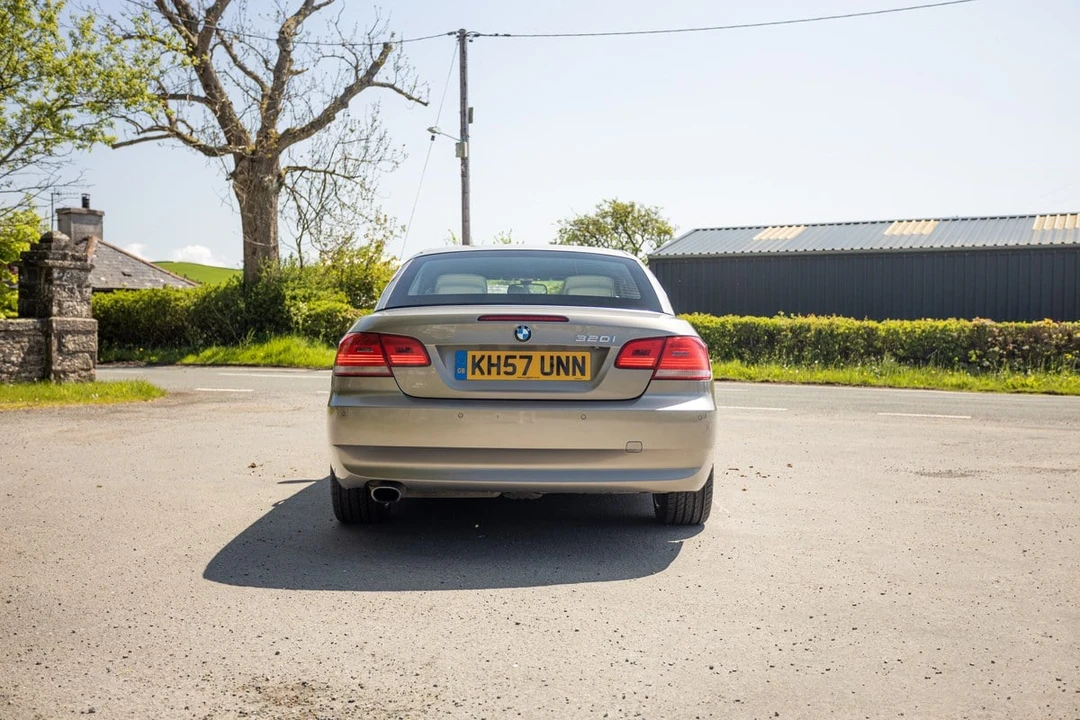 2007 BMW E93 3 Series Convertible - Image 13 of 30