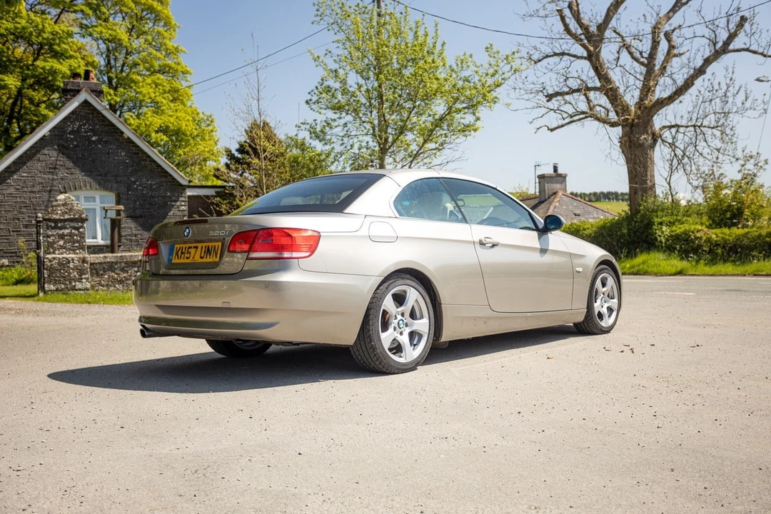 2007 BMW E93 3 Series Convertible - Image 11 of 30