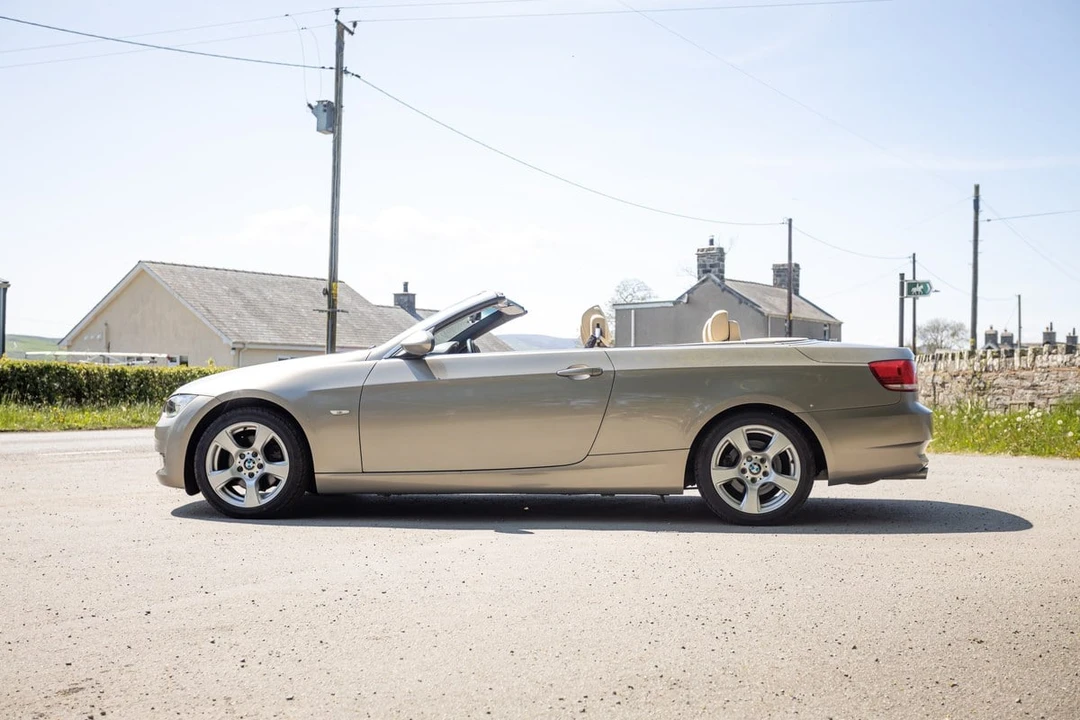 2007 BMW E93 3 Series Convertible - Image 10 of 30
