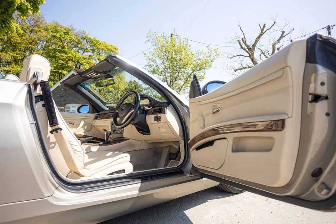 2007 BMW E93 3 Series Convertible - Image 27 of 30