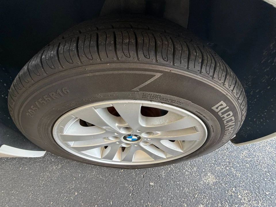 2007 BMW E90 3 Series Sedan - Image 10 of 11