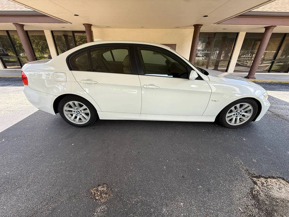 2007 BMW E90 3 Series Sedan - Image 5 of 11