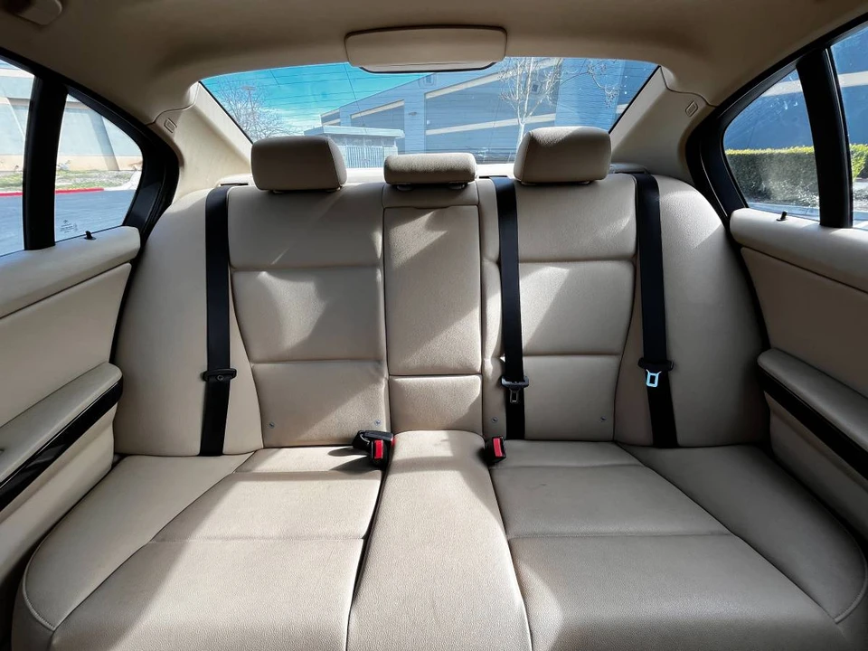 2007 BMW E90 3 Series Sedan - Image 13 of 20