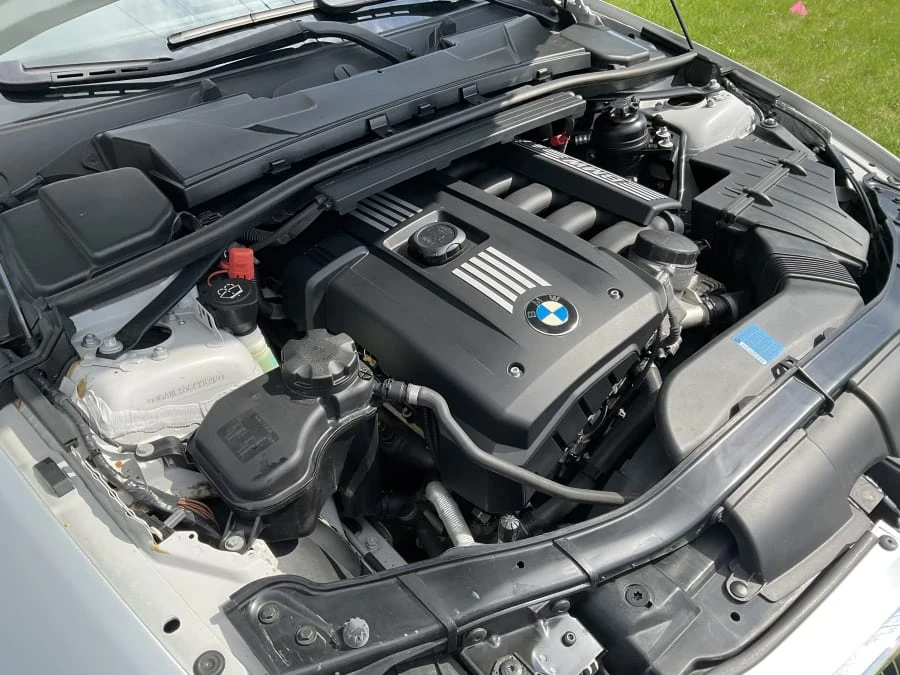 2007 BMW E93 3 Series Convertible - Image 12 of 13