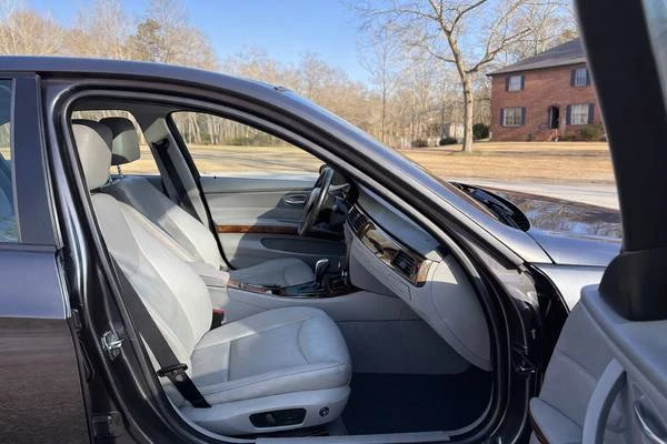 2007 BMW E90 3 Series Sedan - Image 2 of 13