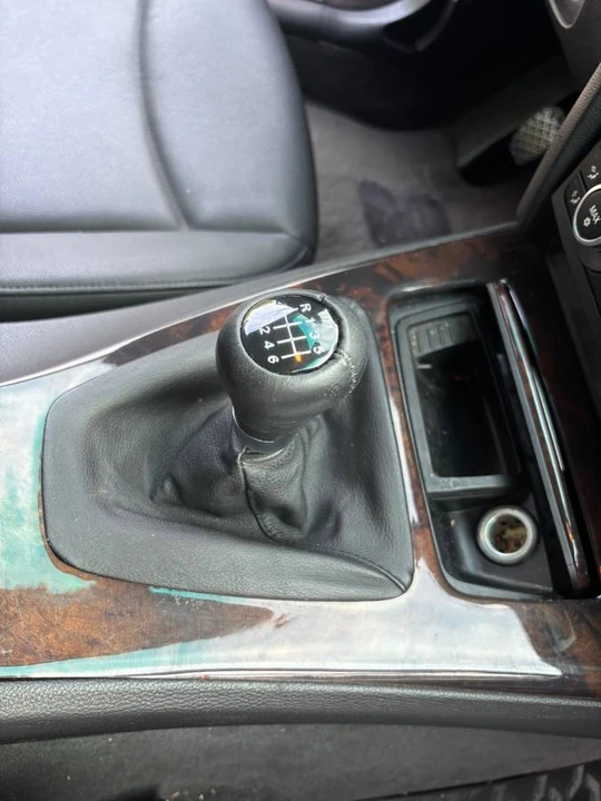 2007 BMW E90 3 Series Sedan - Image 10 of 14