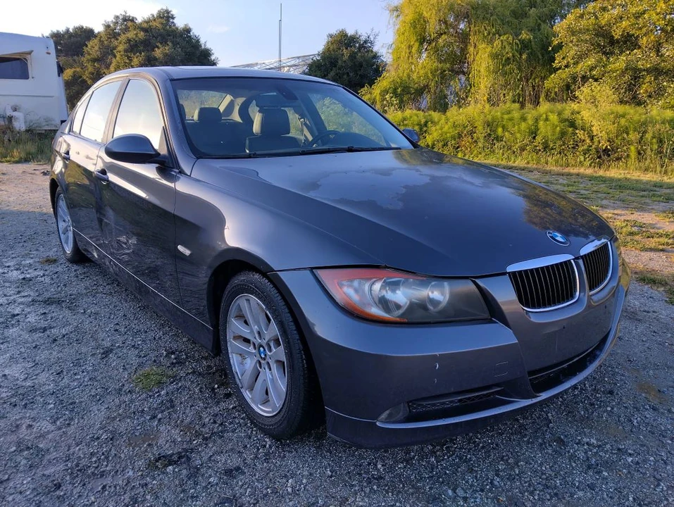 2007 BMW E90 3 Series Sedan - Image 4 of 5