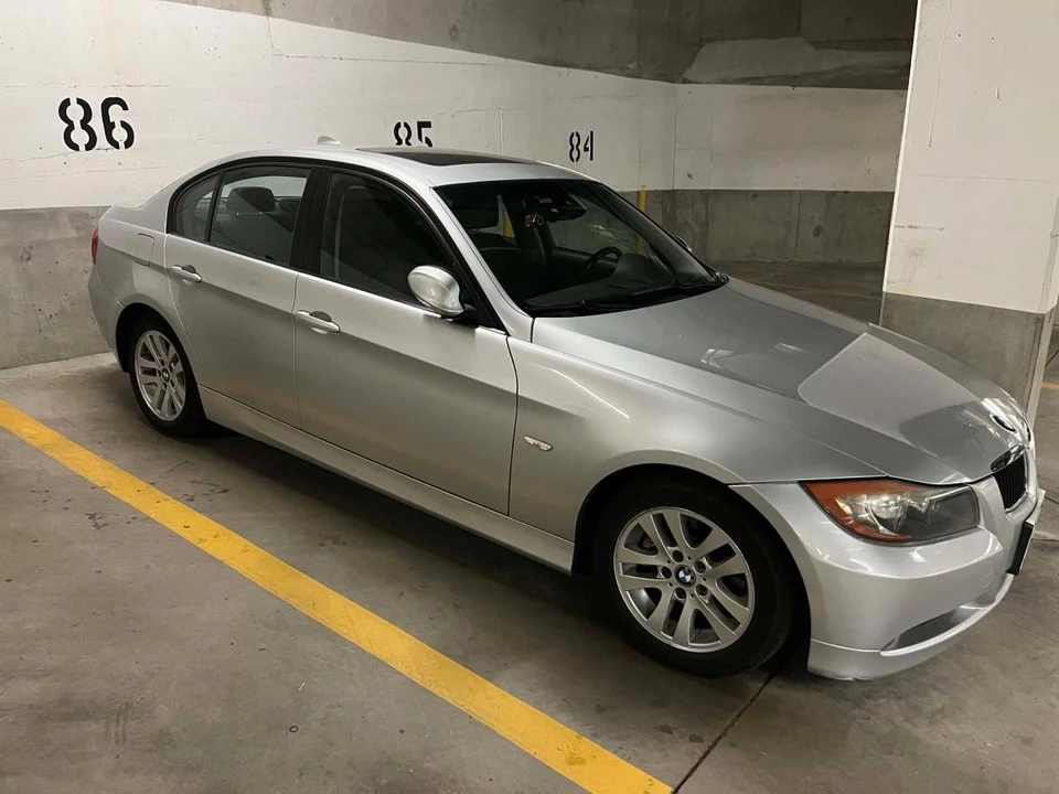 2007 BMW E90 3 Series Sedan - Image 2 of 7