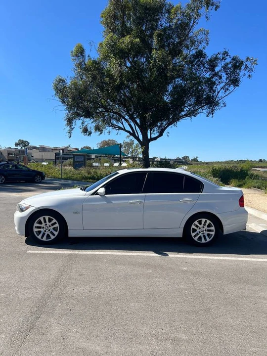 2007 BMW E90 3 Series Sedan - Image 2 of 17
