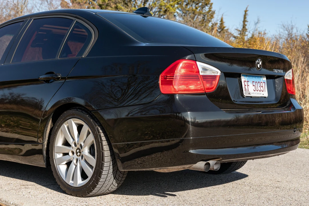 2007 BMW E90 3 Series Sedan - Image 12 of 31