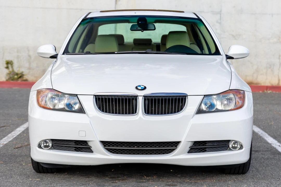 2007 BMW E90 3 Series Sedan - Image 2 of 31