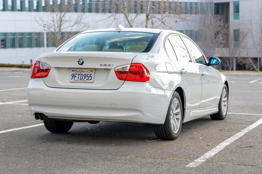 2007 BMW E90 3 Series Sedan - Image 9 of 31