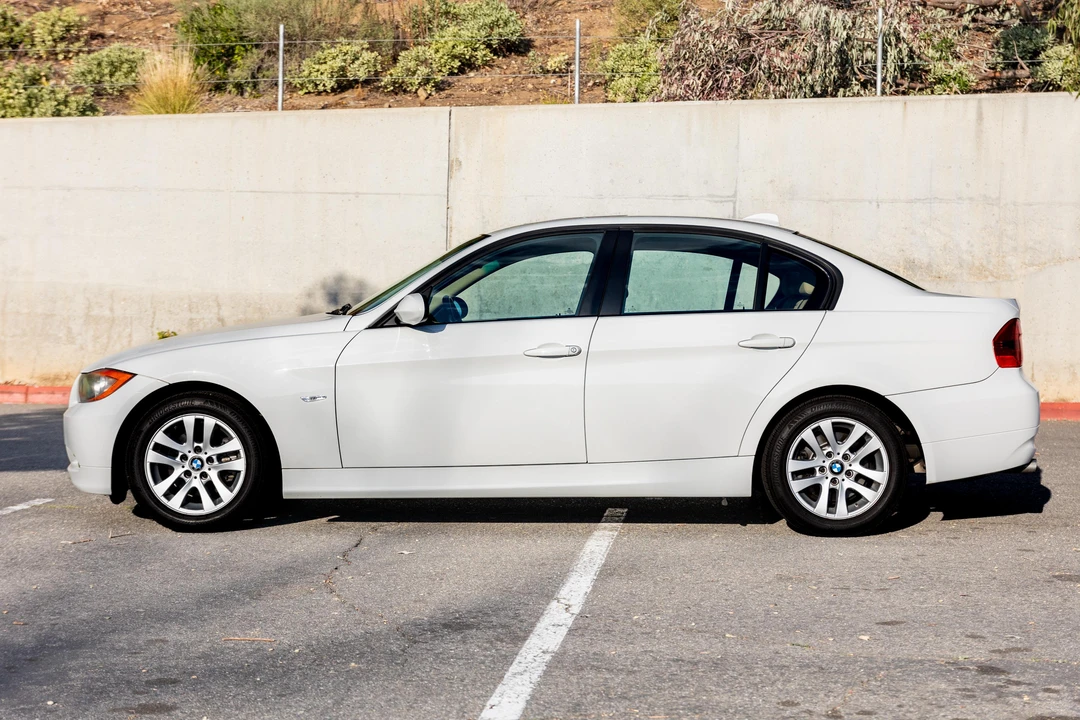 2007 BMW E90 3 Series Sedan - Image 7 of 31