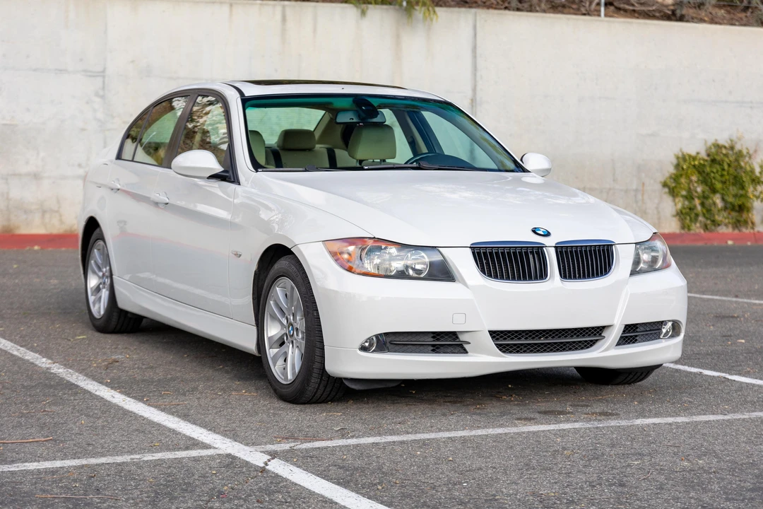 2007 BMW E90 3 Series Sedan - Image 10 of 31
