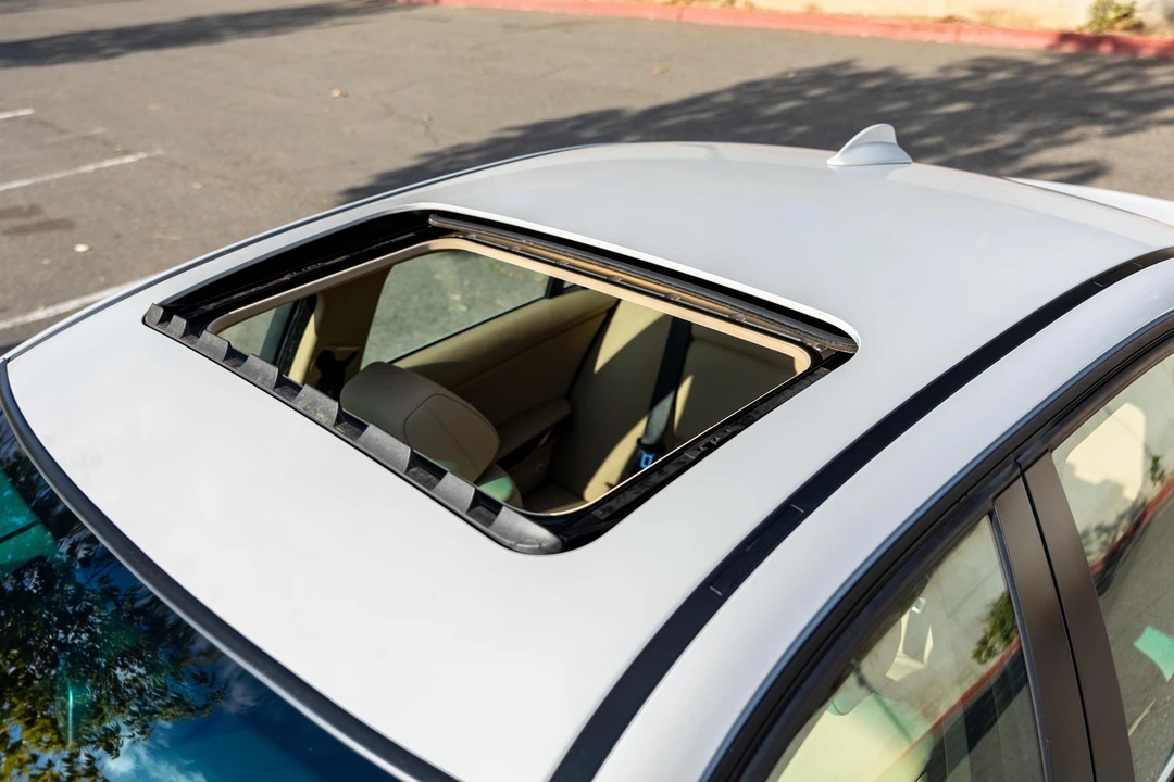 2007 BMW E90 3 Series Sedan - Image 20 of 31