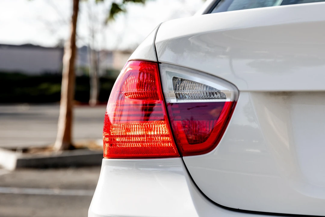 2007 BMW E90 3 Series Sedan - Image 24 of 31