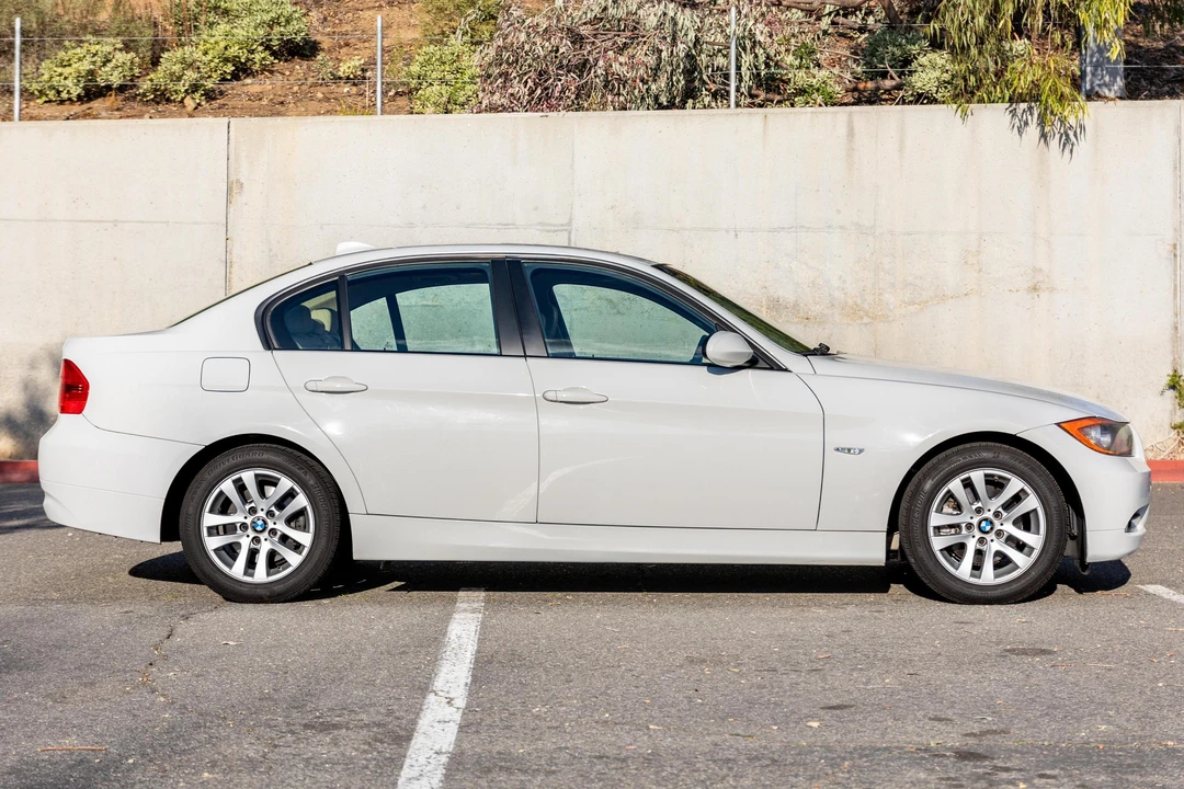 2007 BMW E90 3 Series Sedan - Image 3 of 31