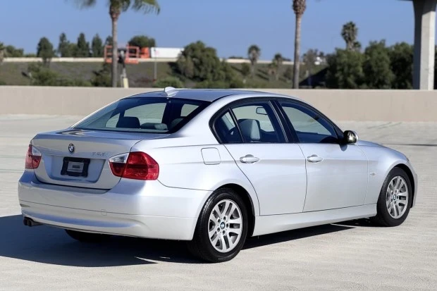 2007 BMW E90 3 Series Sedan - Image 2 of 7