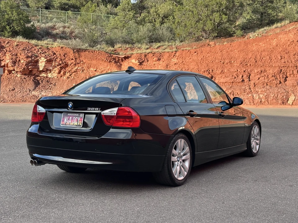 2007 BMW E90 3 Series Sedan - Image 19 of 31