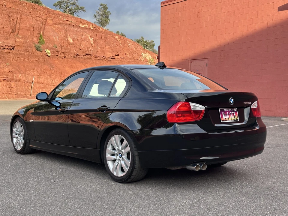 2007 BMW E90 3 Series Sedan - Image 26 of 31