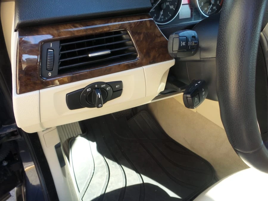 2007 BMW E90 3 Series Sedan - Image 20 of 31