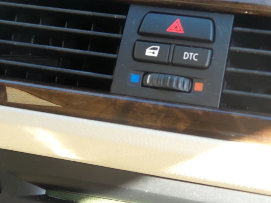 2007 BMW E90 3 Series Sedan - Image 26 of 31