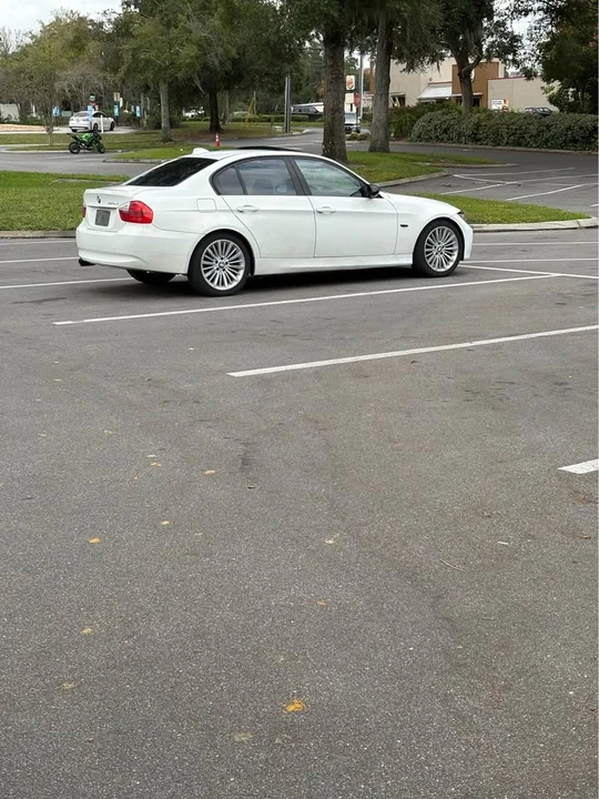 2007 BMW E90 3 Series Sedan - Image 3 of 10