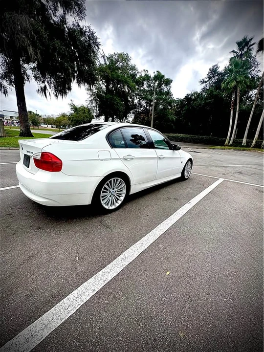 2007 BMW E90 3 Series Sedan - Image 8 of 10