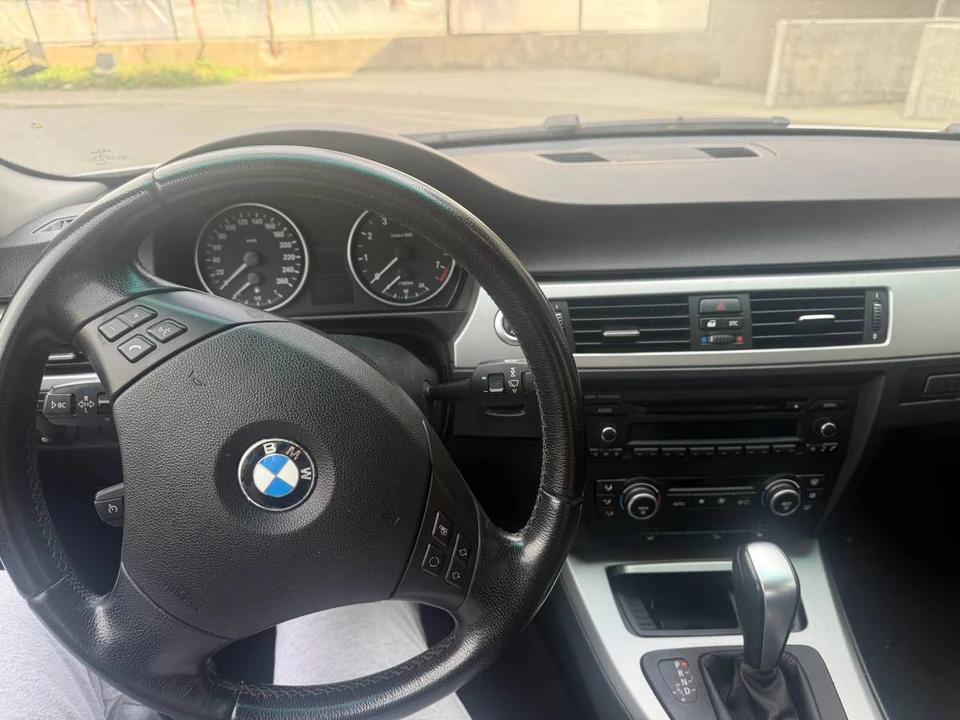 2007 BMW E90 3 Series Sedan - Image 12 of 15