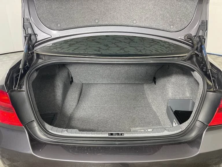 2007 BMW E90 3 Series Sedan - Image 8 of 8