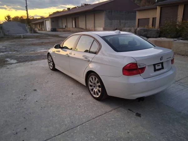 2007 BMW E90 3 Series Sedan - Image 9 of 14