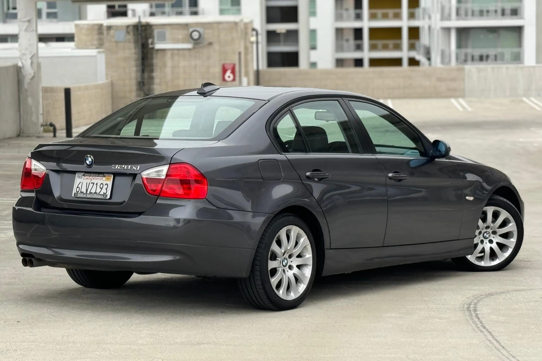 2007 BMW E90 3 Series Sedan - Image 4 of 31