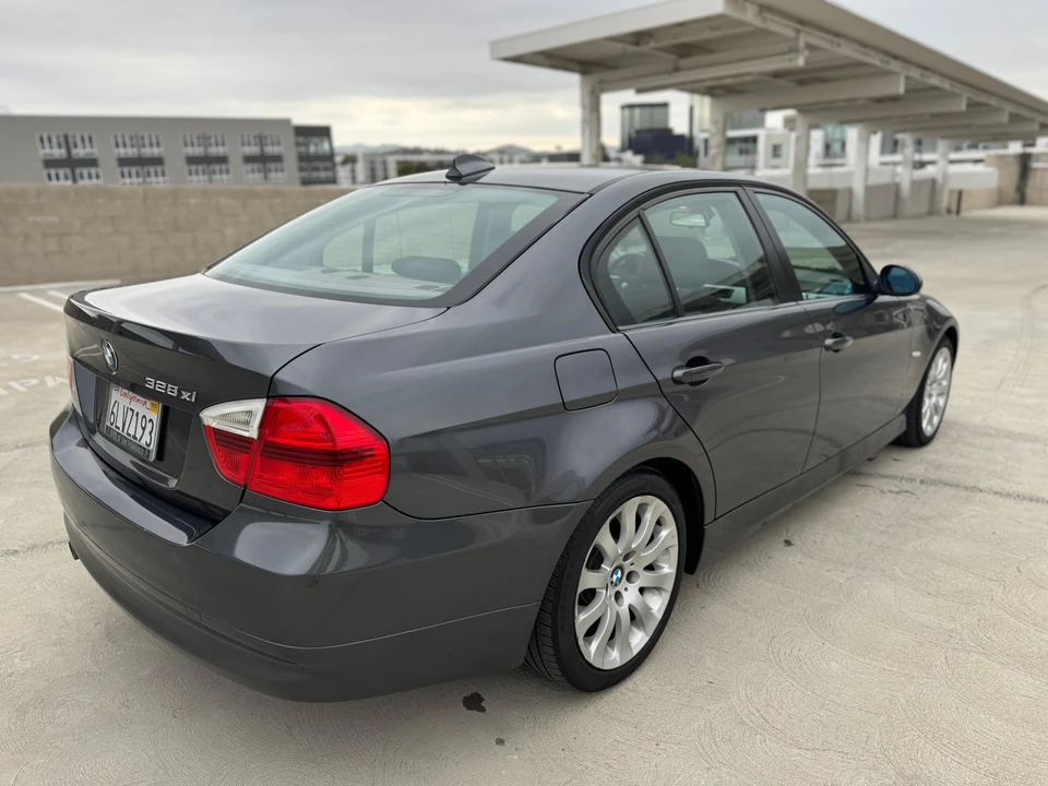 2007 BMW E90 3 Series Sedan - Image 19 of 31