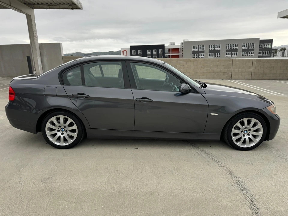 2007 BMW E90 3 Series Sedan - Image 21 of 31