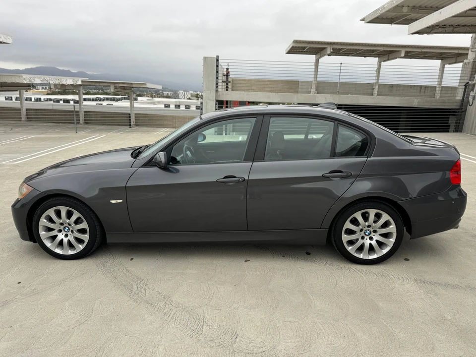 2007 BMW E90 3 Series Sedan - Image 11 of 31