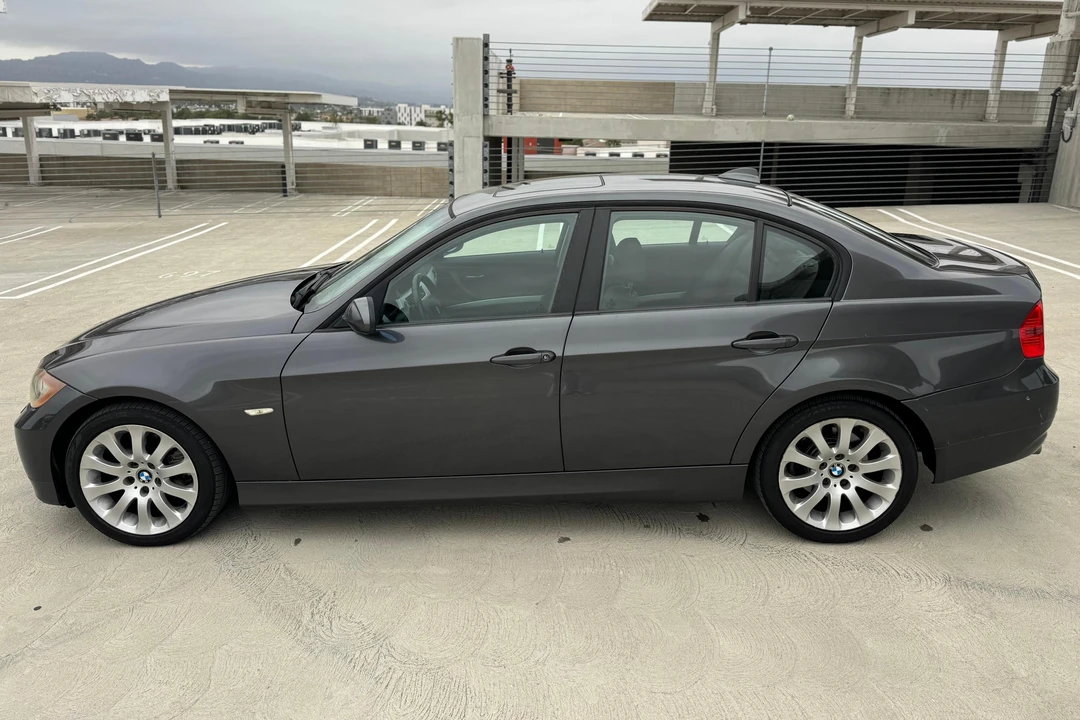 2007 BMW E90 3 Series Sedan - Image 3 of 31