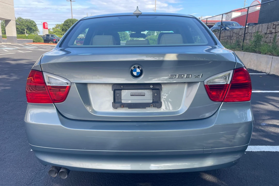2007 BMW E90 3 Series Sedan - Image 5 of 31