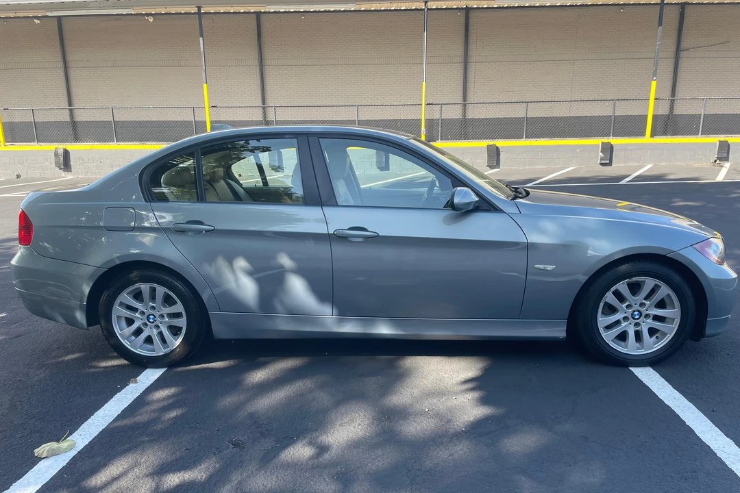 2007 BMW E90 3 Series Sedan - Image 3 of 31