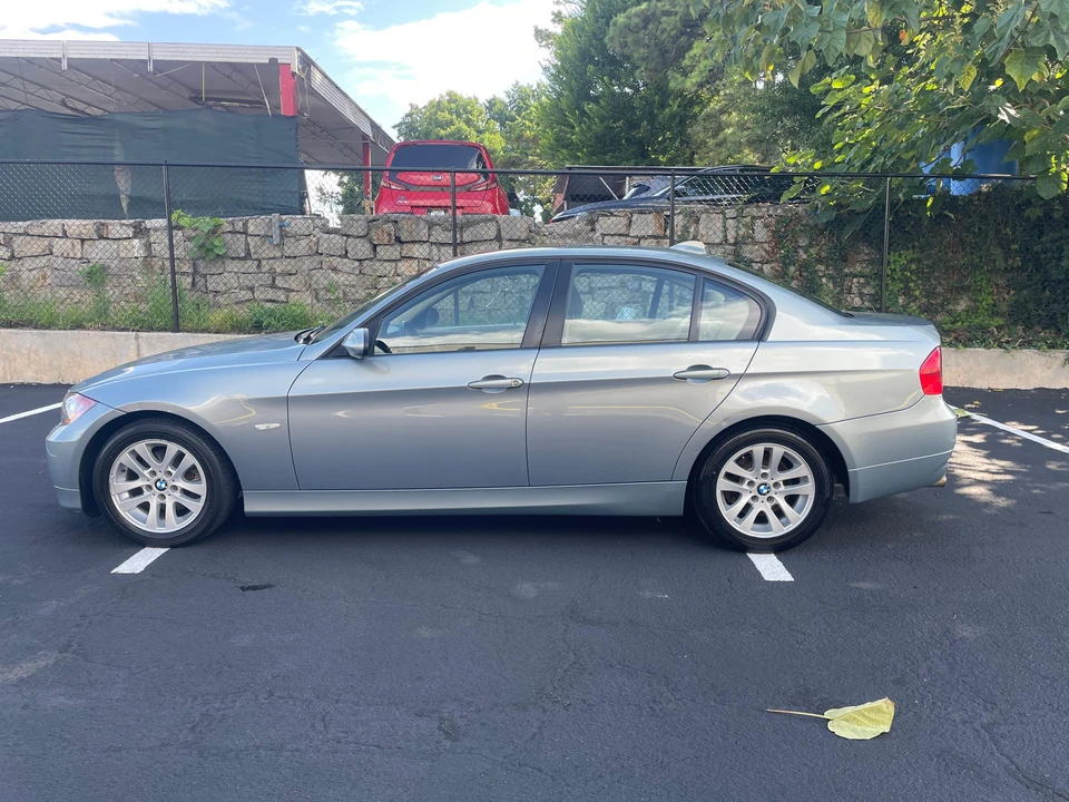 2007 BMW E90 3 Series Sedan - Image 9 of 31