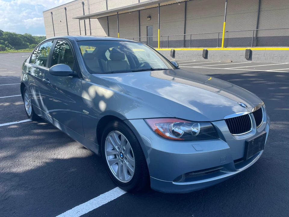 2007 BMW E90 3 Series Sedan - Image 16 of 31