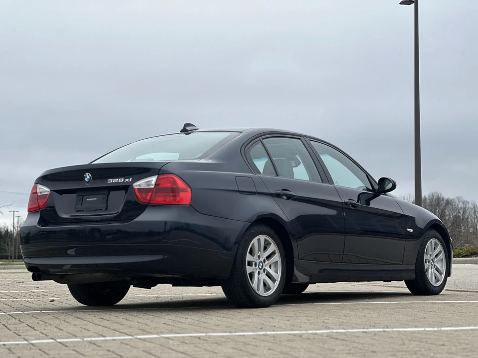 2007 BMW E90 3 Series Sedan - Image 15 of 21