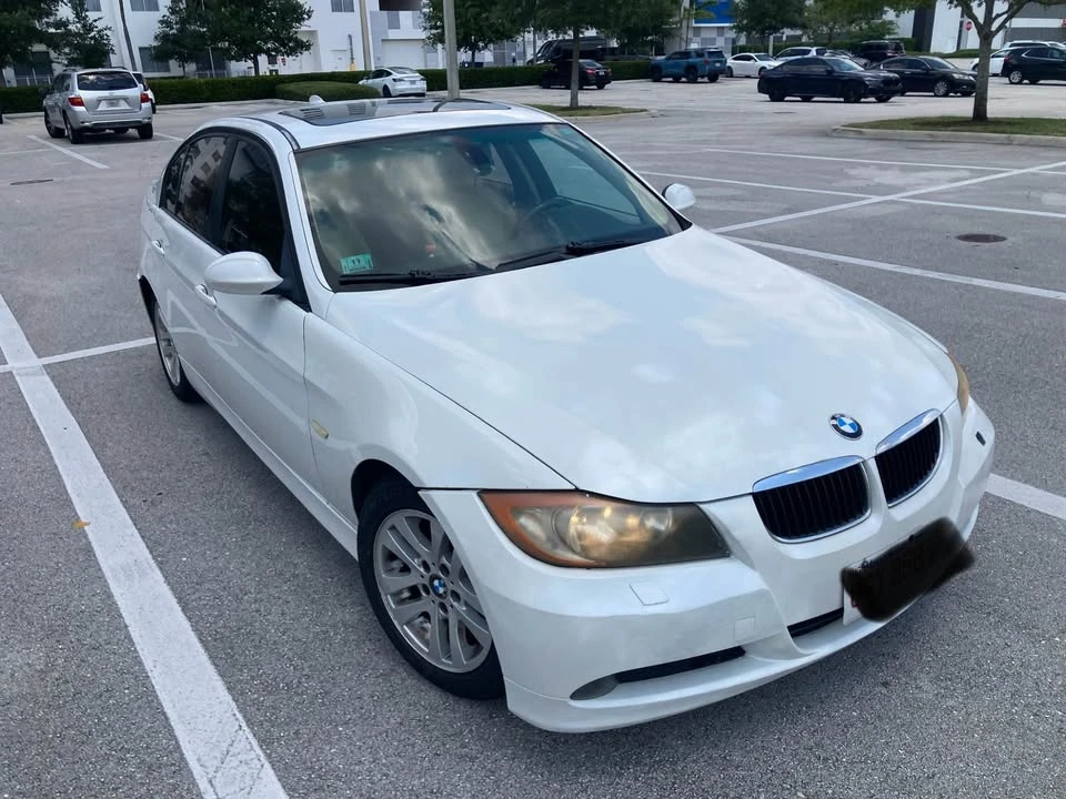 2007 BMW E90 3 Series Sedan - Image 2 of 9