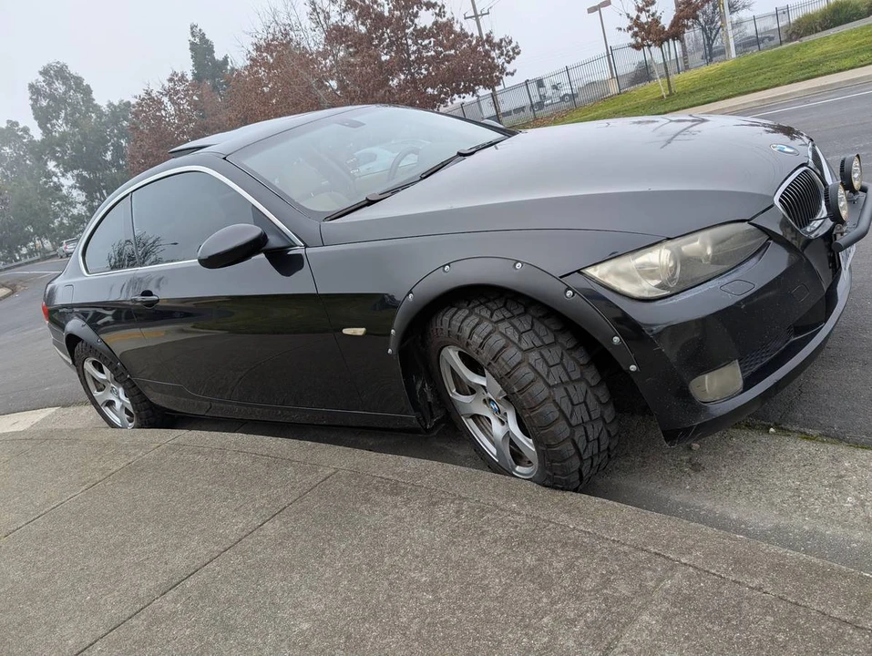 2007 BMW E90 3 Series Sedan - Image 2 of 14