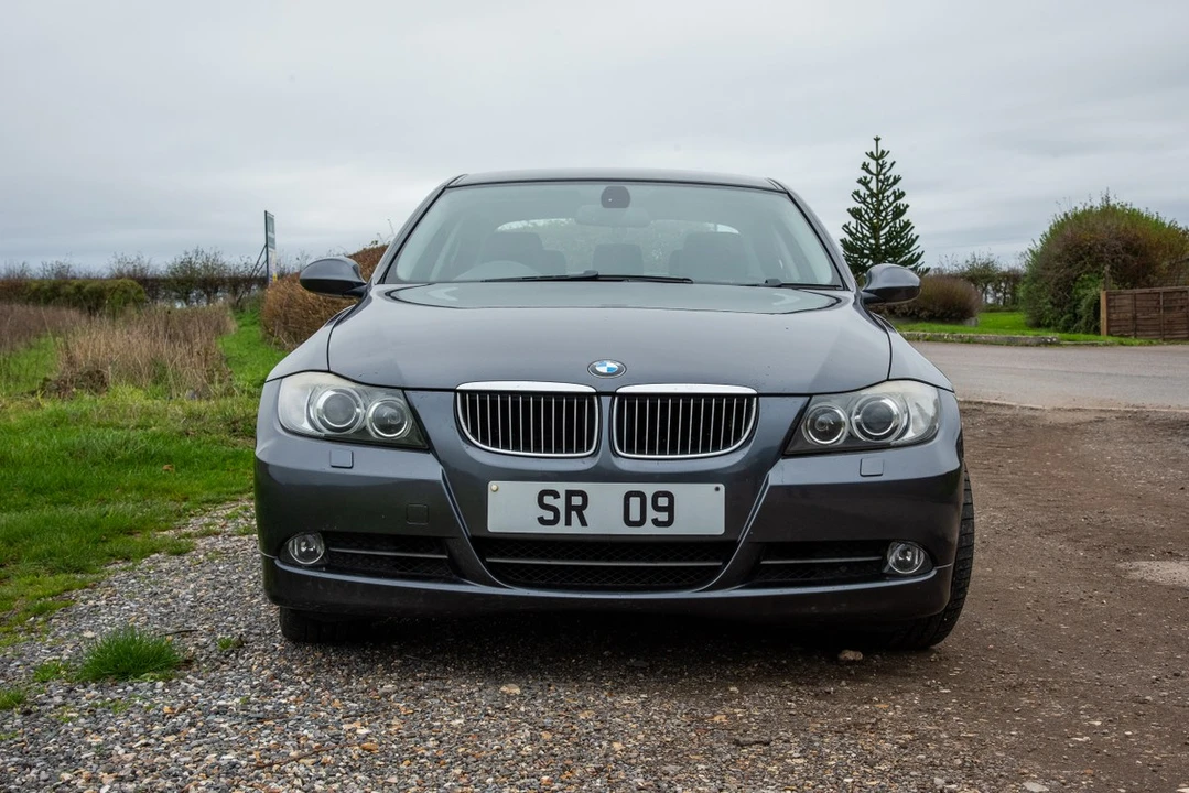 2007 BMW E90 3 Series Sedan - Image 17 of 30