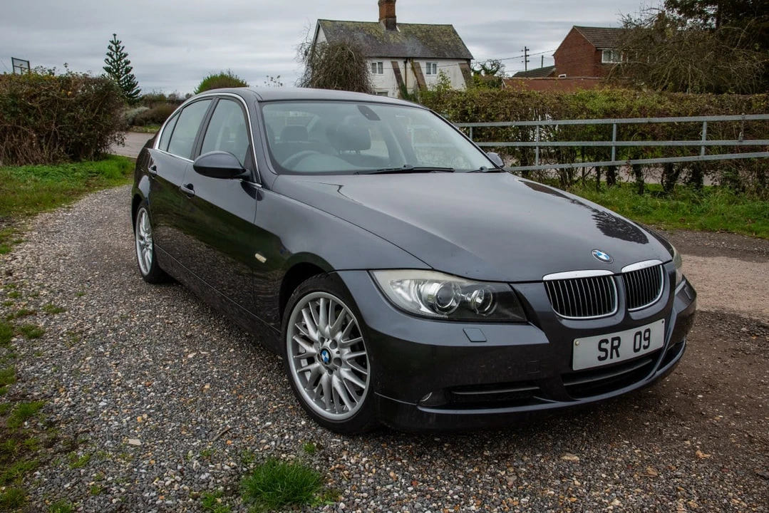 2007 BMW E90 3 Series Sedan - Image 19 of 30