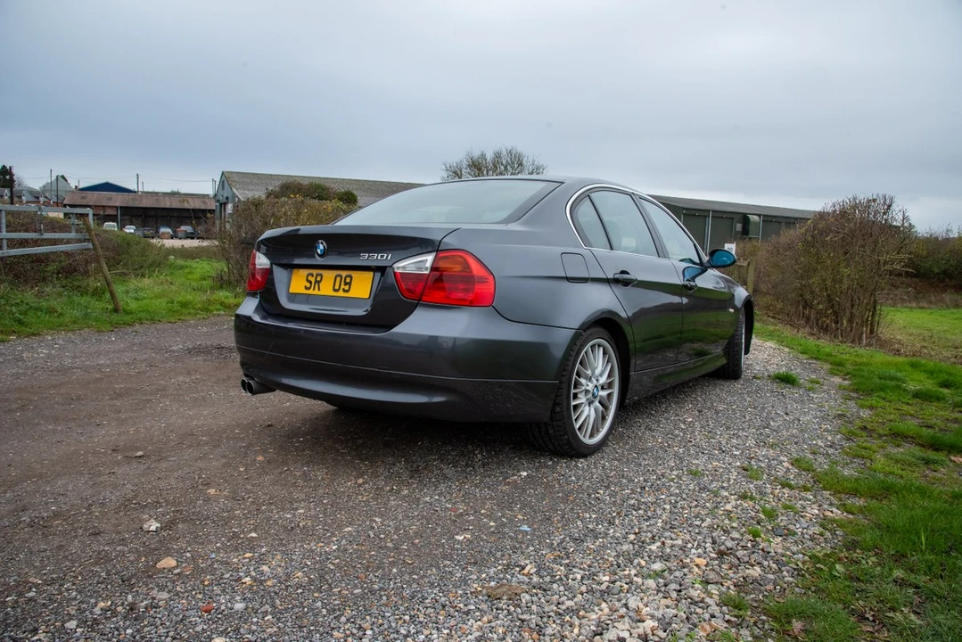 2007 BMW E90 3 Series Sedan - Image 28 of 30
