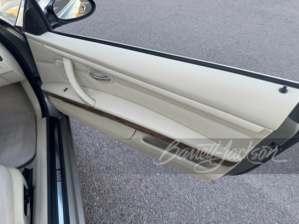 2007 BMW E93 335i Convertible - Image 7 of 18