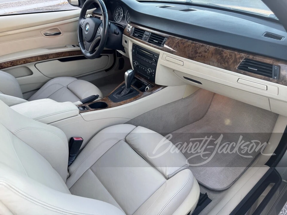 2007 BMW E93 335i Convertible - Image 15 of 18
